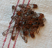 1 1/2" Rusty Safety Pins